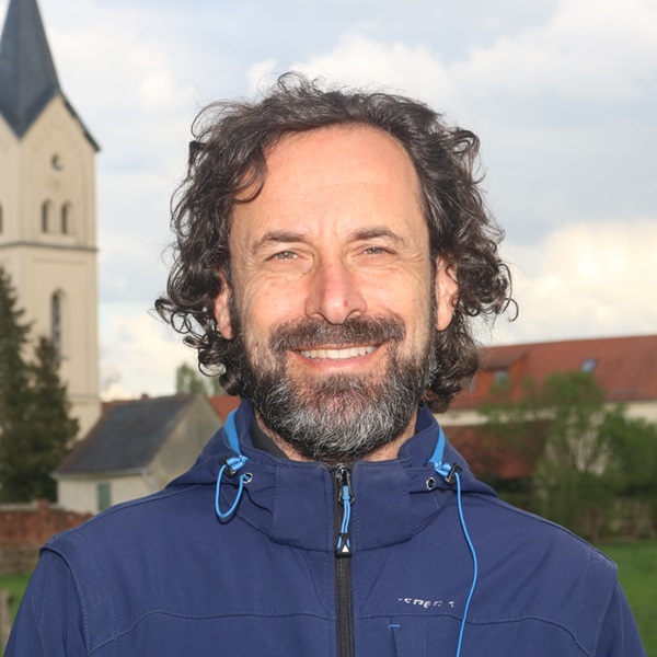 John Lazaridis